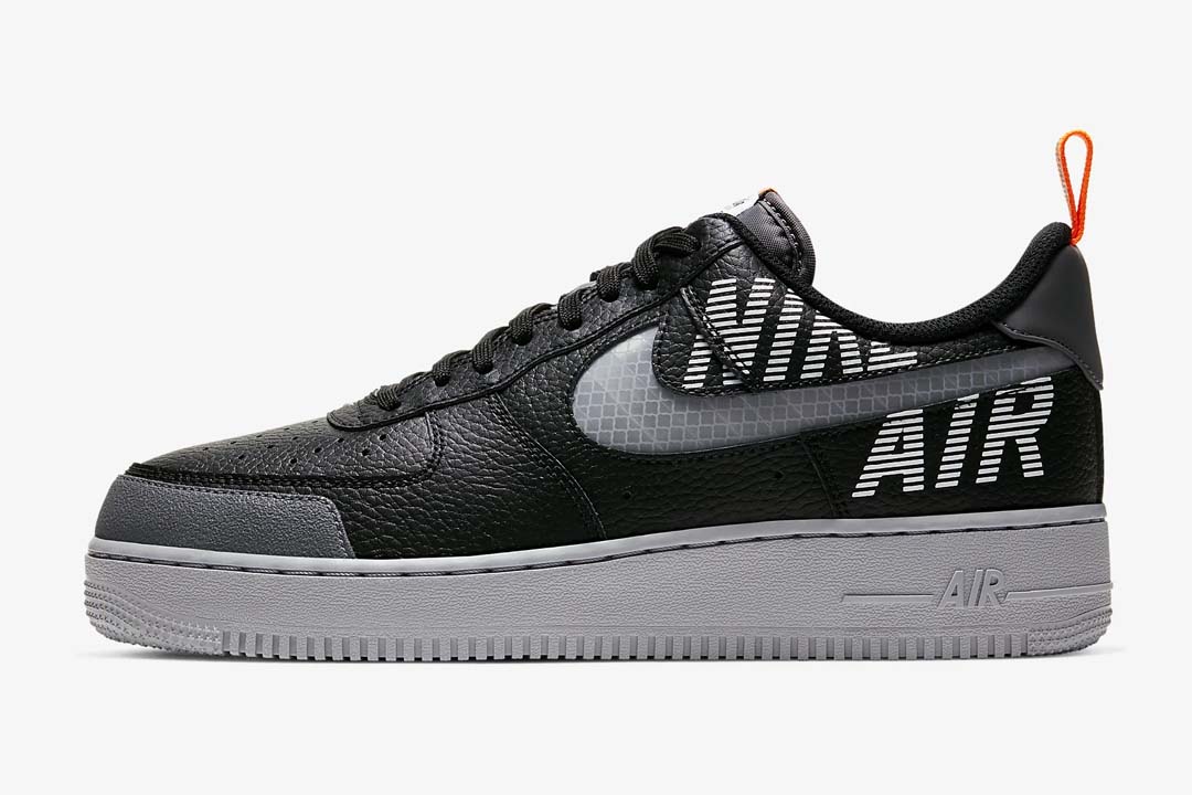 These BLACKED OUT Nike Sneakers Shouldn't Be Missed!