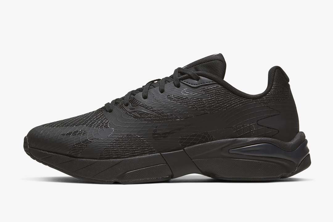 These BLACKED OUT Nike Sneakers Shouldn't Be Missed!