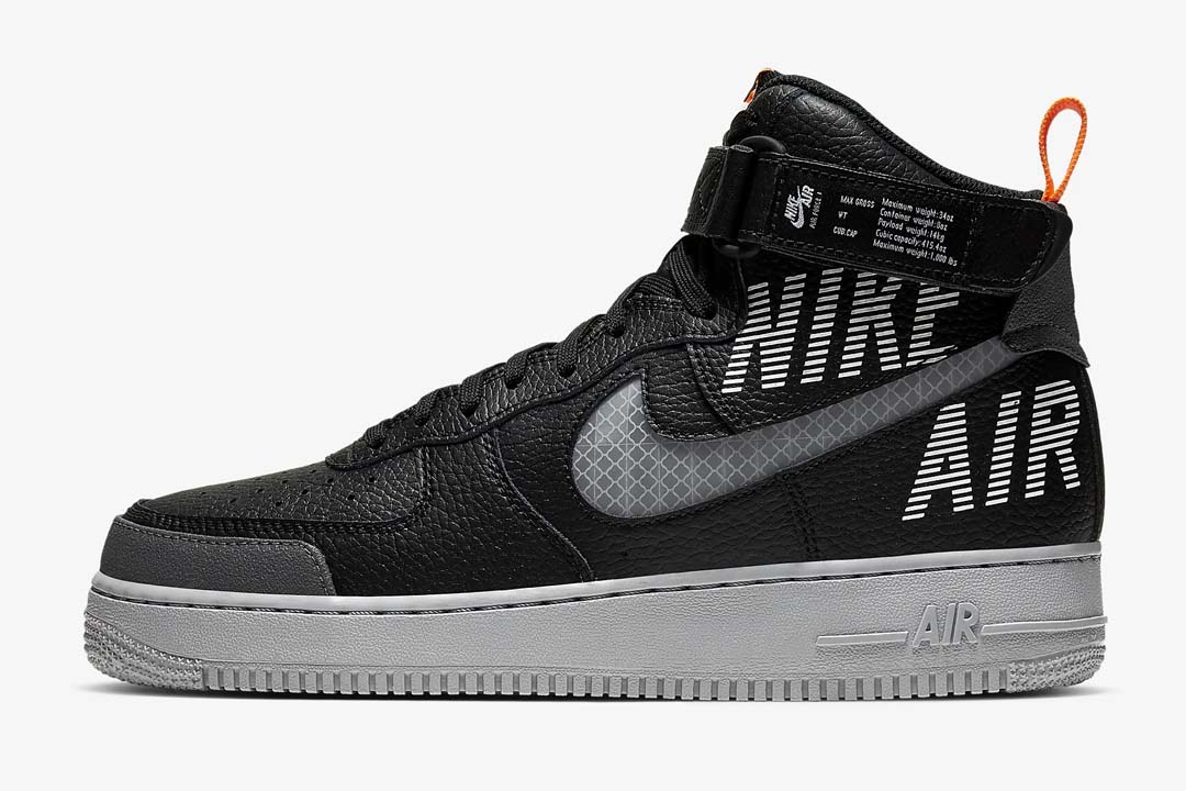 These BLACKED OUT Nike Sneakers Shouldn't Be Missed!