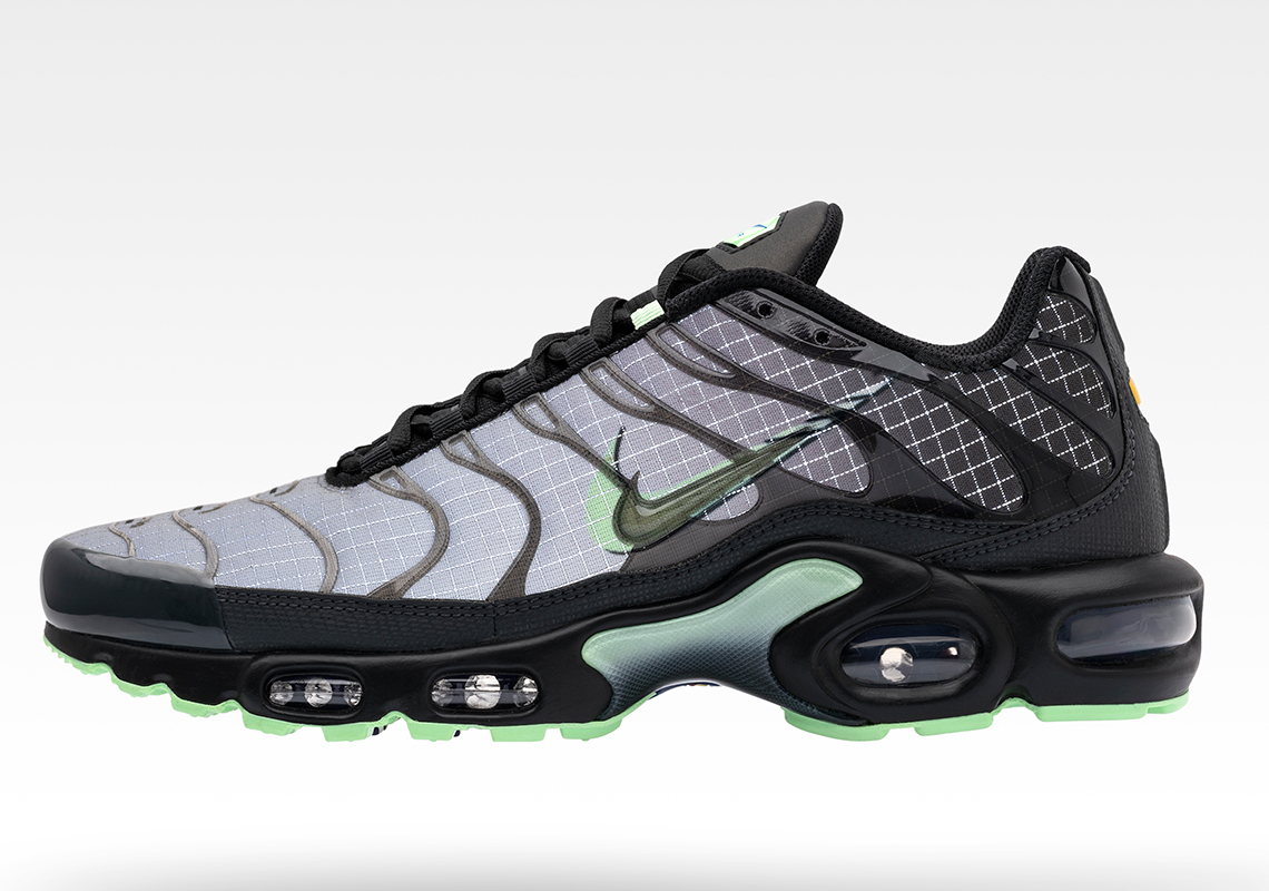 Nike TN Air Max Plus "Future Swoosh"