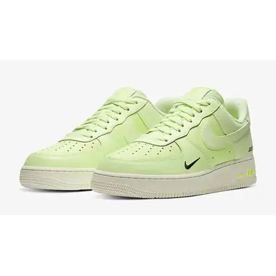 Neon yellow air force 1s online