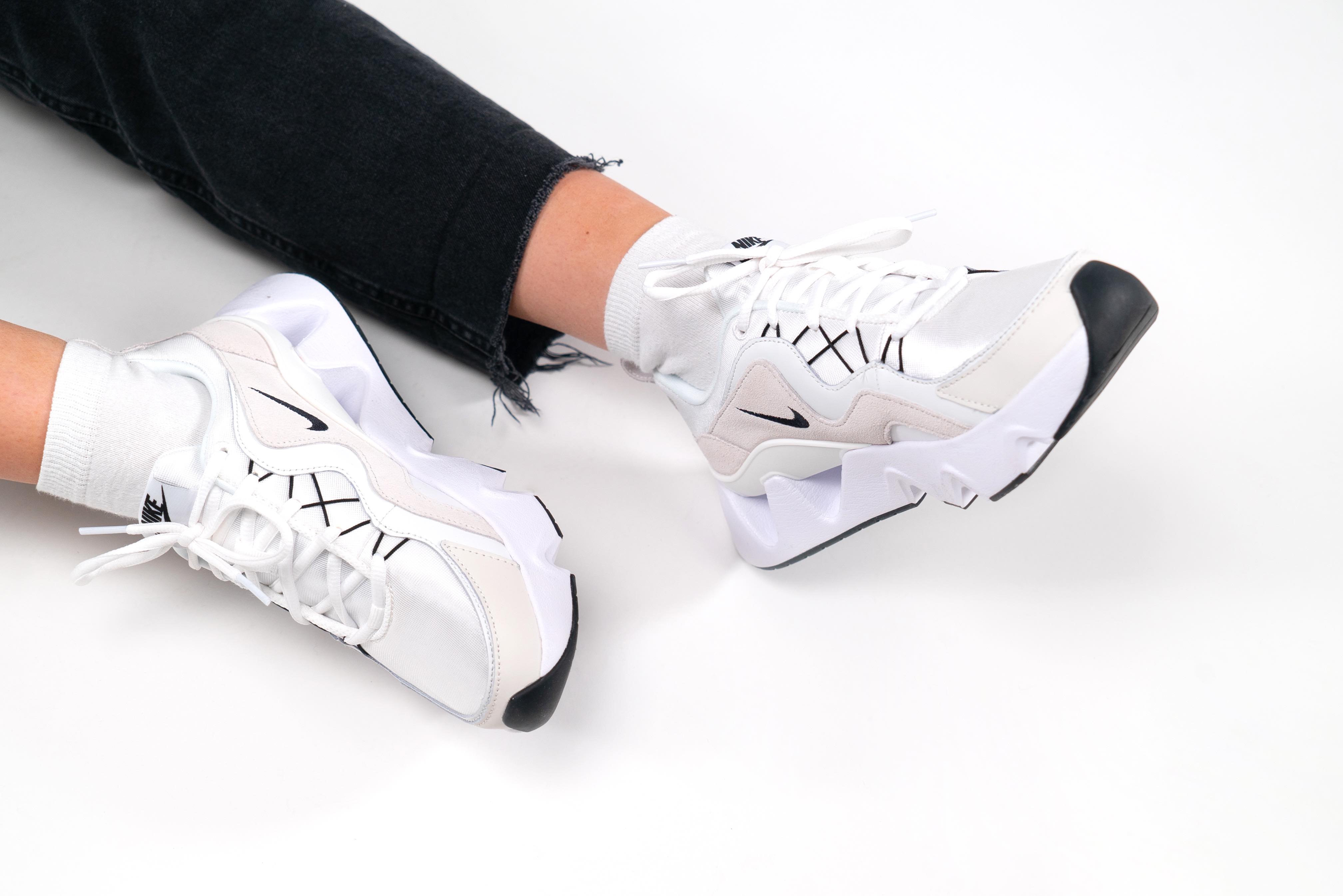 在庫文の必須!★NIKE RYZ 365 WHITE/BLACK-PHANTOM A Closer Exclusive Look At The Unique Nike RYZ 365 'Phantom'