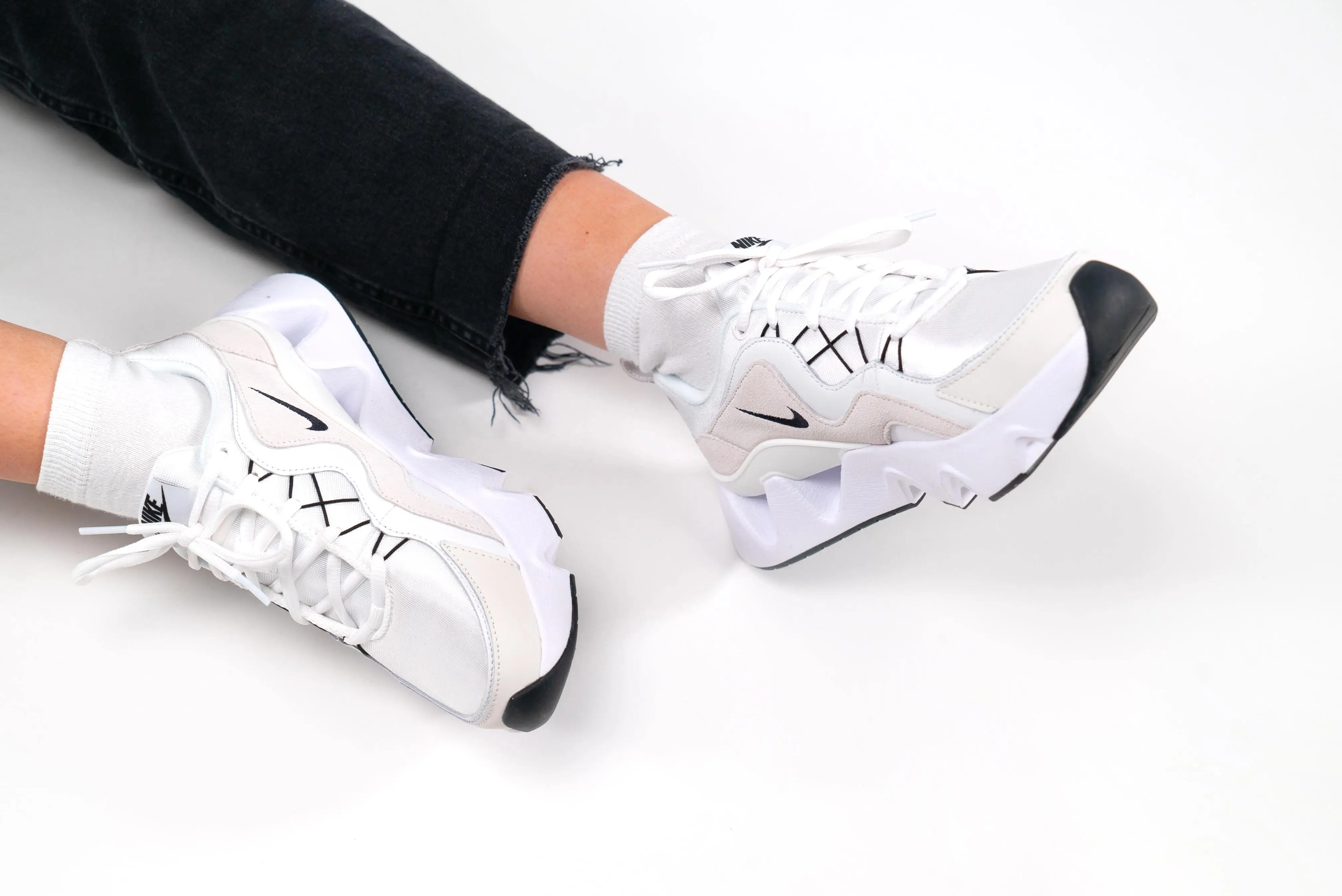 在庫文の必須!★NIKE RYZ 365 WHITE/BLACK-PHANTOM Amazon | [ナイキ] RYZ 365 W RYZ 365 ホワイト/サミット