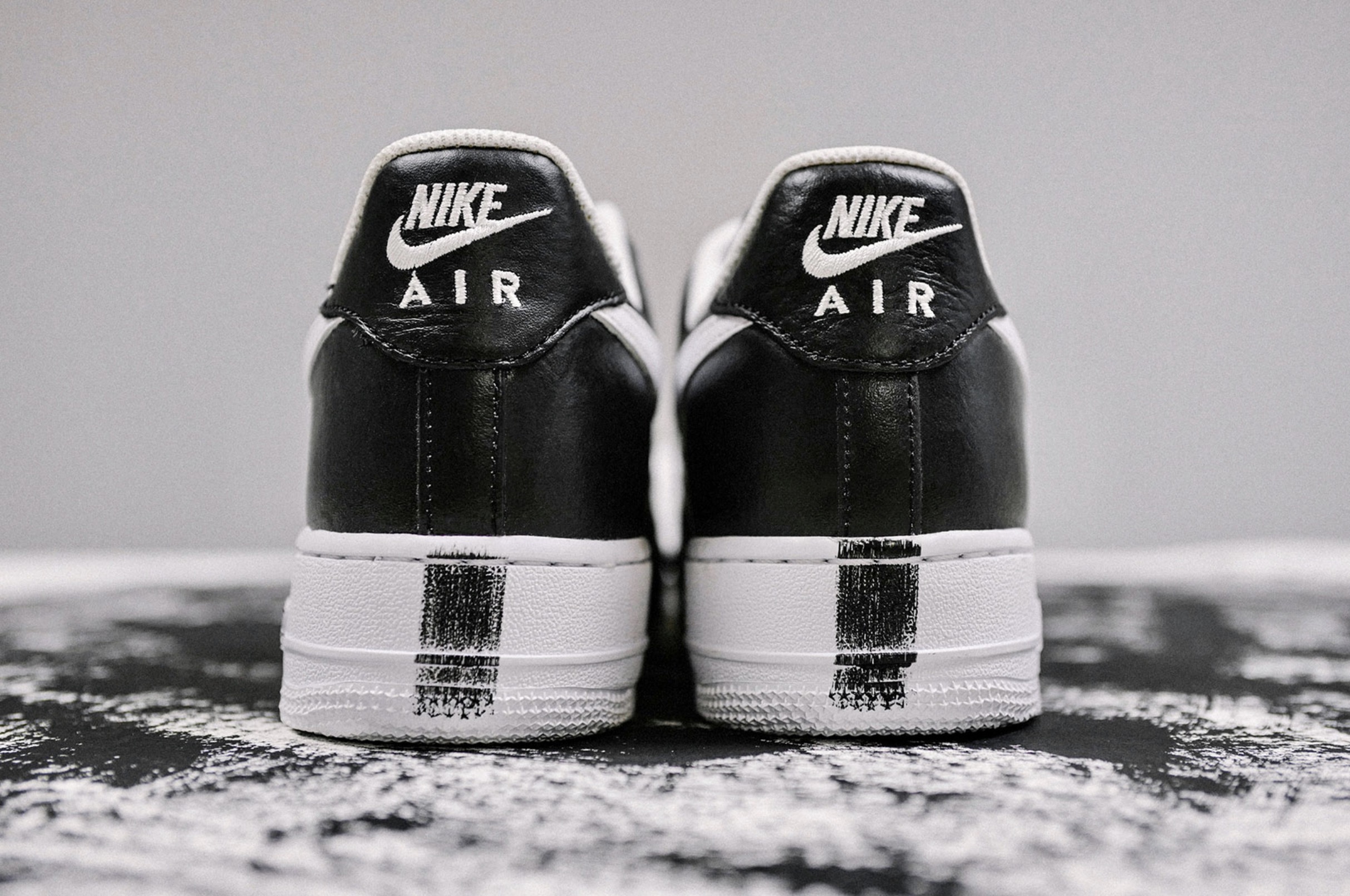 The PEACEMINUSONE x Nike Air Force 1 '07 Will Be Arriving This Week 7