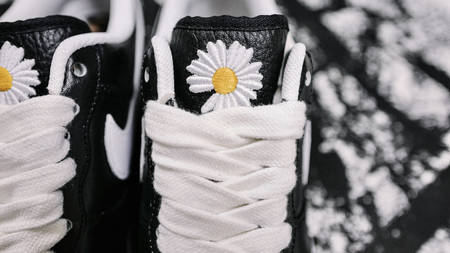 The PEACEMINUSONE x Nike Air Force 1 '07 Will Be Arriving This Week The PEACEMINUSONE x Nike Air Force 1 '07 Will Be Arriving This Week