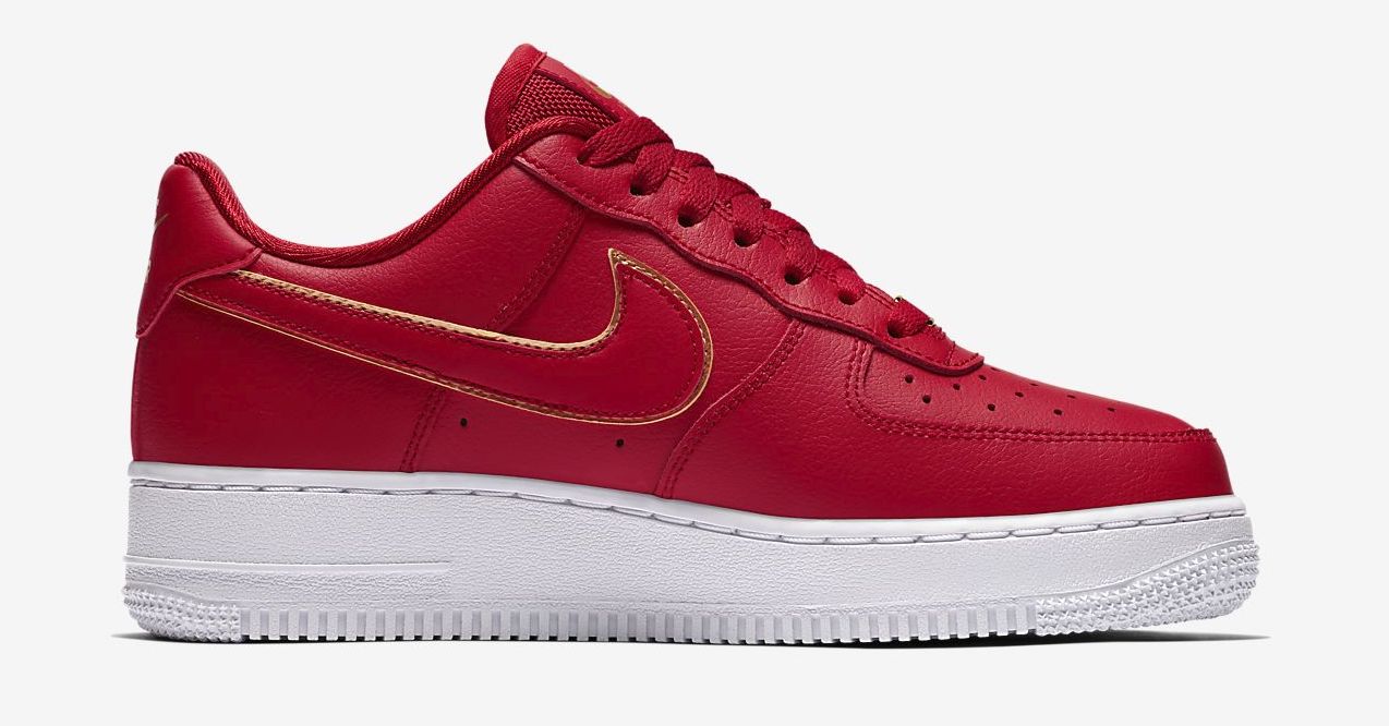 air-force-1-07-essential-icon-clash red