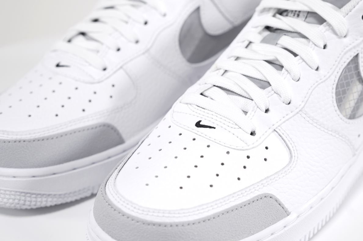 Unboxing The Nike Air Force 1 'Under Construction' 3