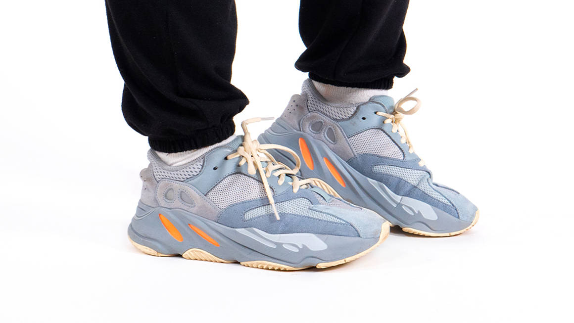 Yeezy Boost 700 "Fade Azure" on foot review