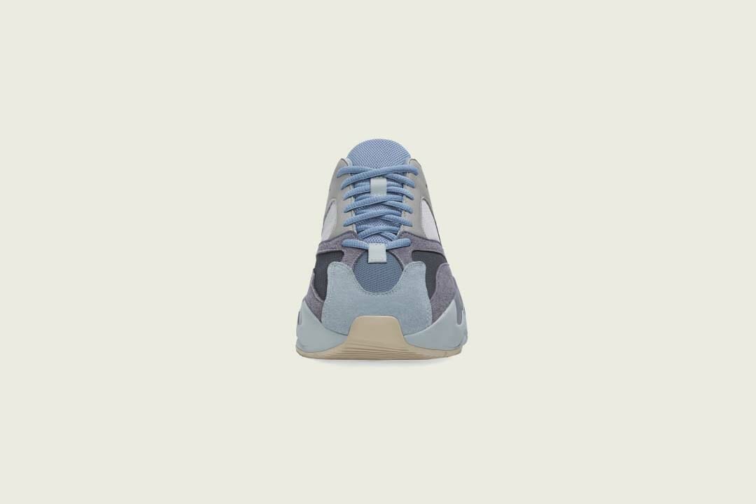 Yeezy 700 "Carbon Blue"