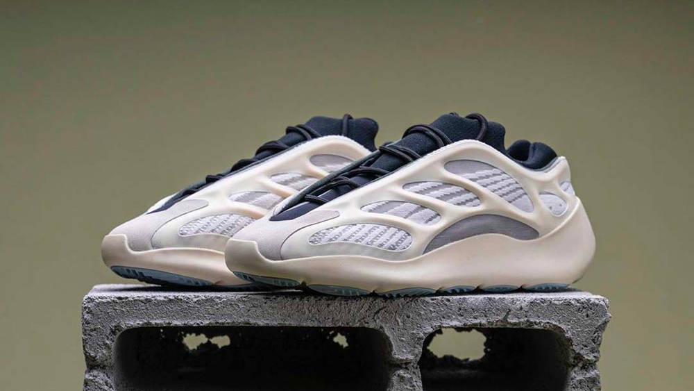 Yeezy 700 V3 "Azael"