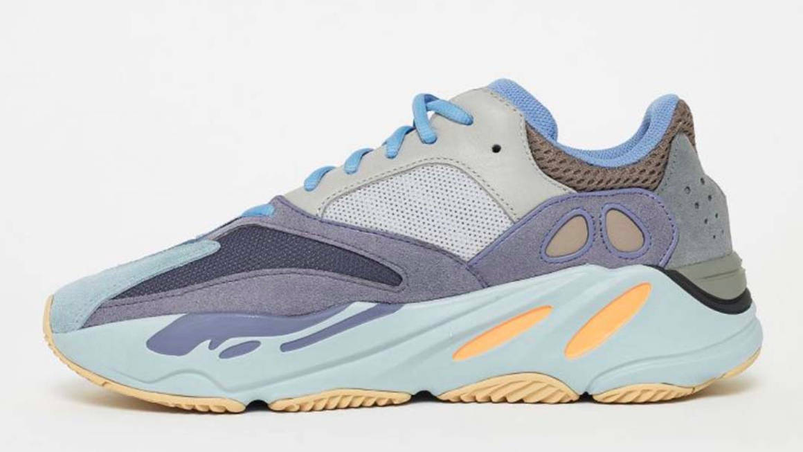 yeezy carbon black sole