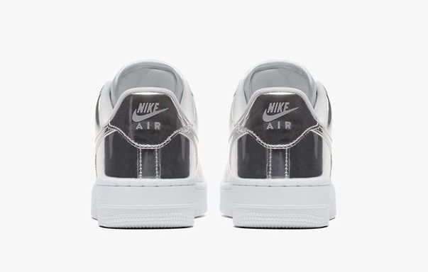 Nike Air Force. 1 Metallic Silver