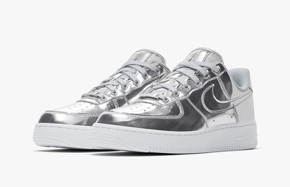 Nike Air Force. 1 Metallic Silver front