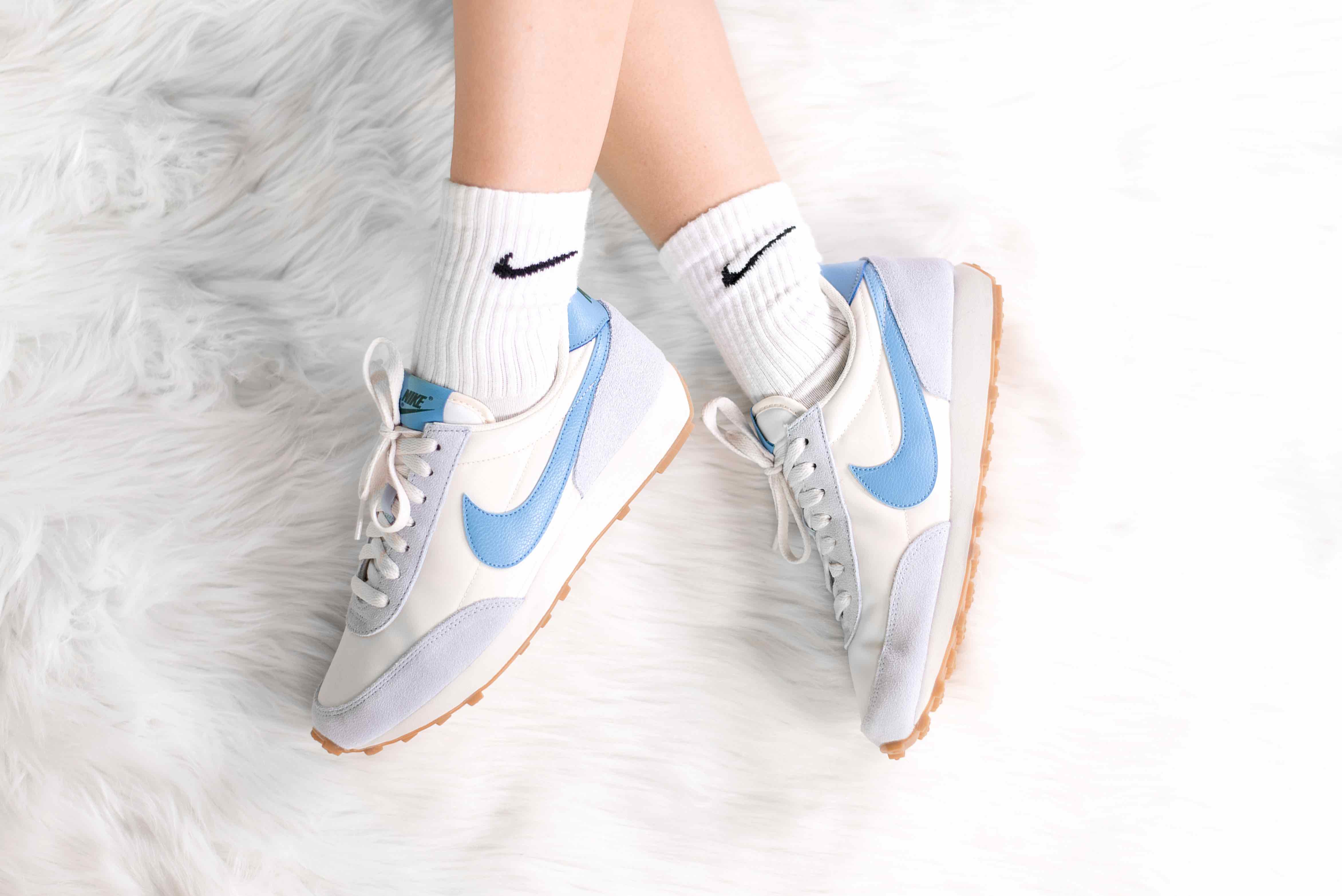 nike daybreak half blue