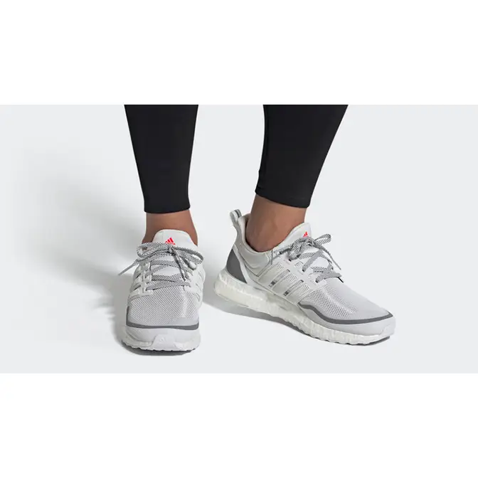 Adidas ultra clearance boost reflective white