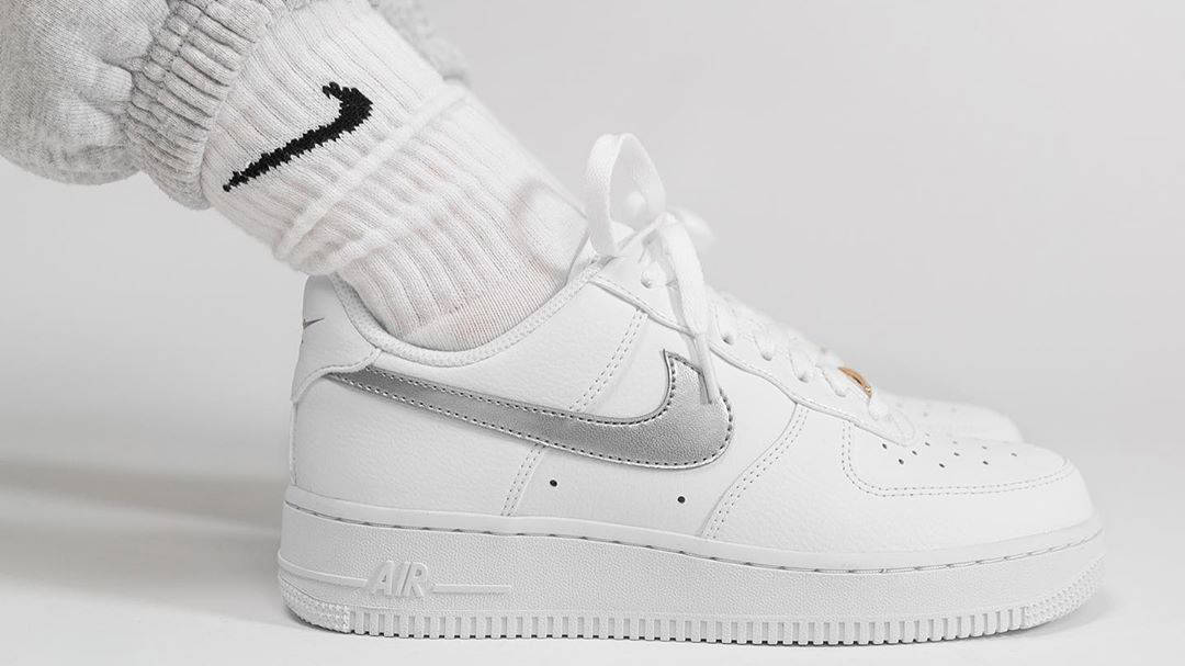air force 1 white silver