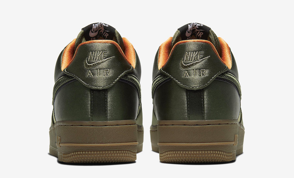 AF1 Quilted Flight Jacket olive heel