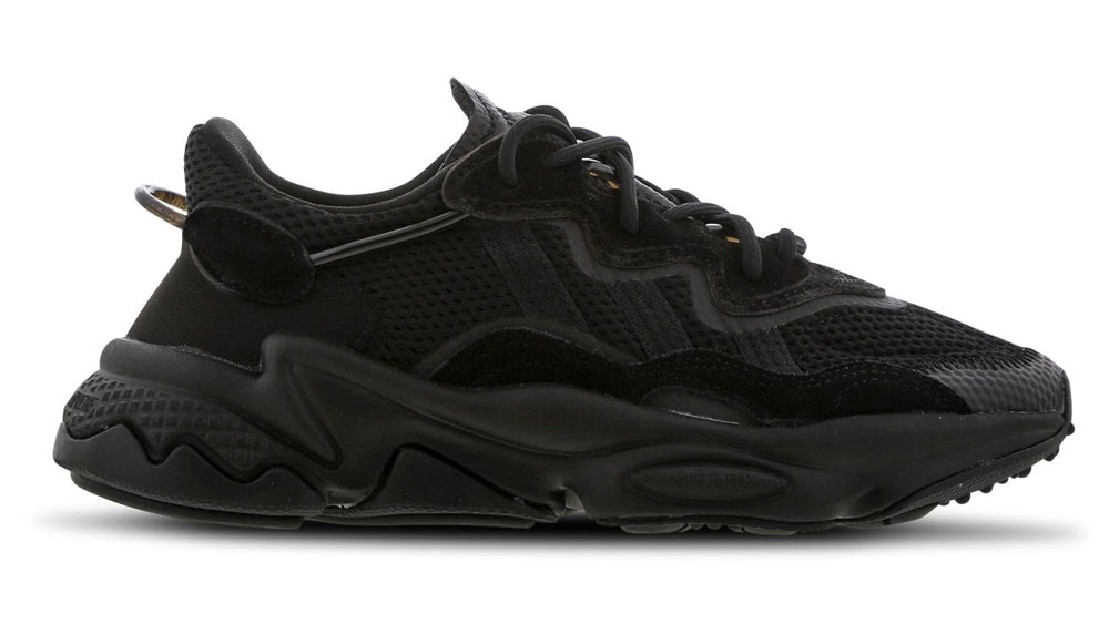 _0009_adidas Ozweego Triple Black