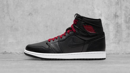 We Can't Believe The Air Jordan 1 "Black Satin" Is Still Available! We Can't Believe The Air Jordan 1 "Black Satin" Is Still Available!