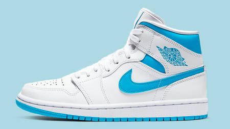 The Air Jordan 1 Looks Fresher Than Ever In 'Powder Blue' The Air Jordan 1 Looks Fresher Than Ever In 'Powder Blue'