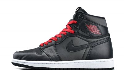 Jordan 1 Black Satin 555088-060
