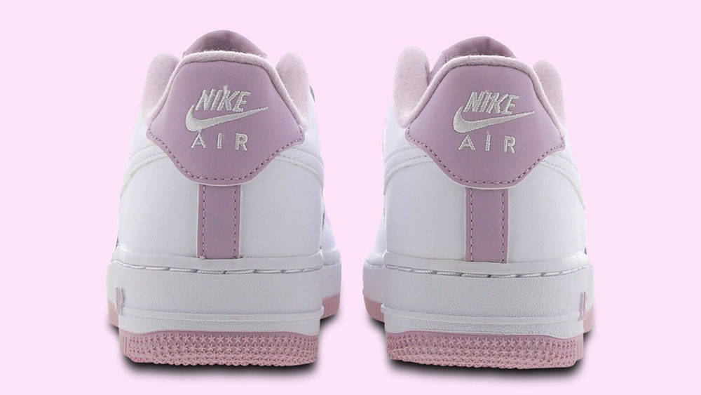 These Cute Pink And White Air Force 1's Just Dropped At Foot Locker For ...