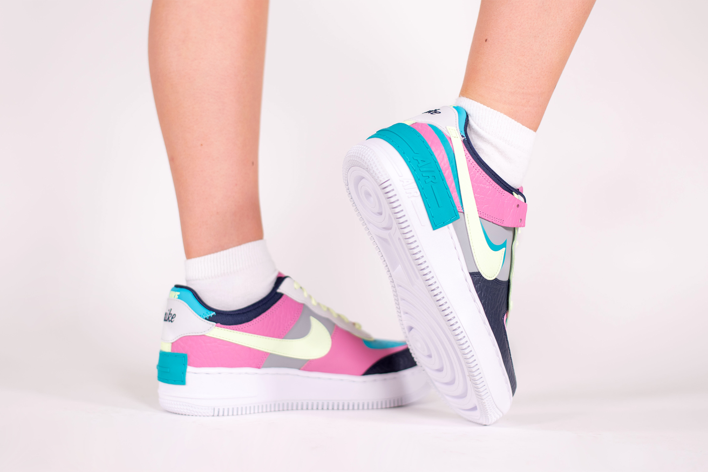 Nike Air Force 1 Shadow SE Light Smoke Grey back