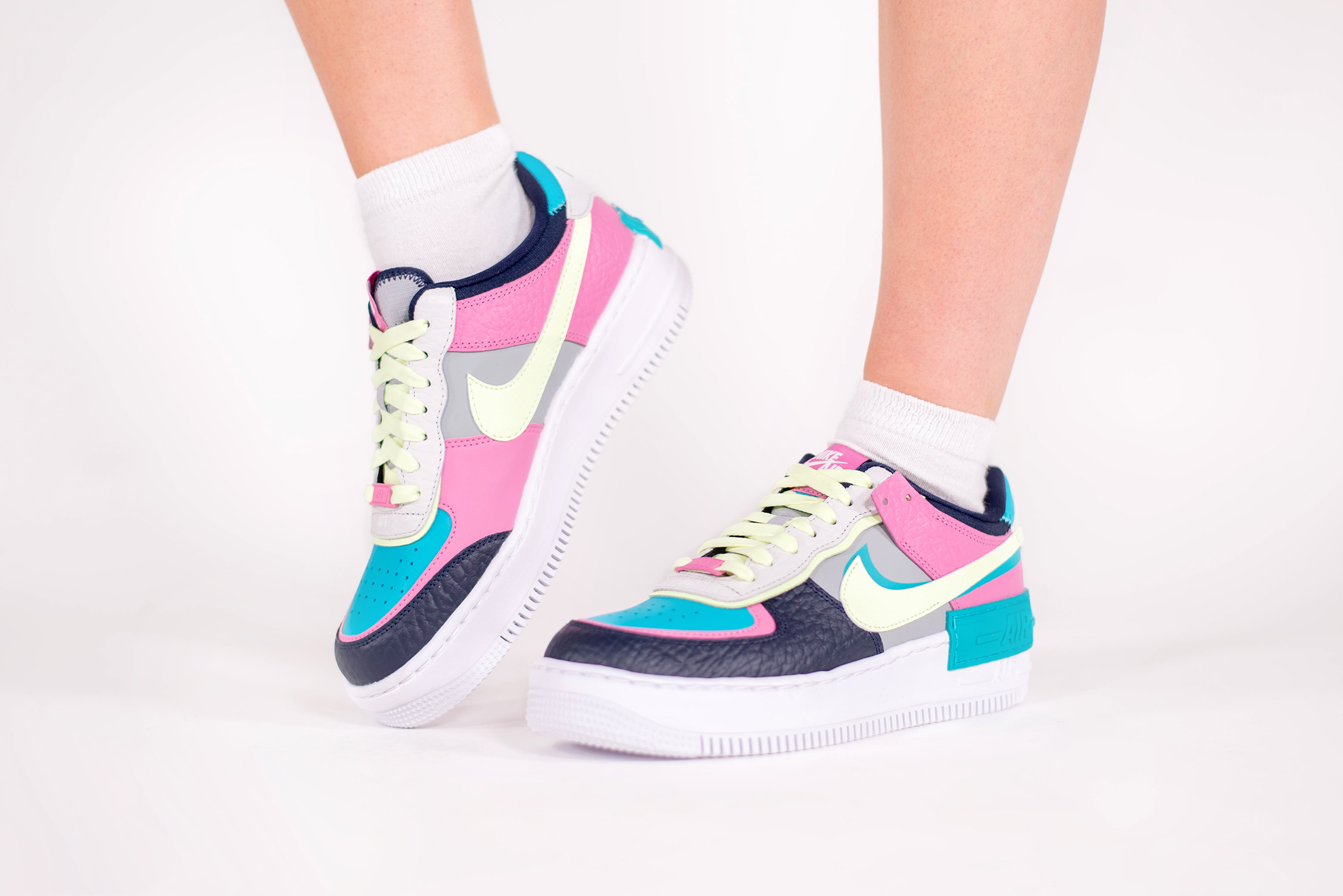 Nike Air Force 1 Shadow SE Light Smoke Grey front