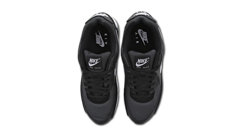 Nike Air Max 90 Black White middle