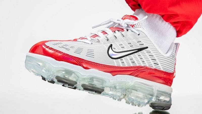 vapormax red and white