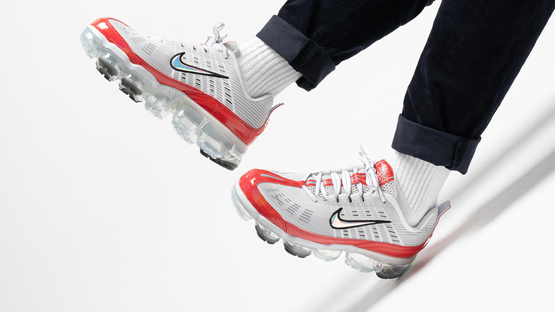 vapormax 360 white and red