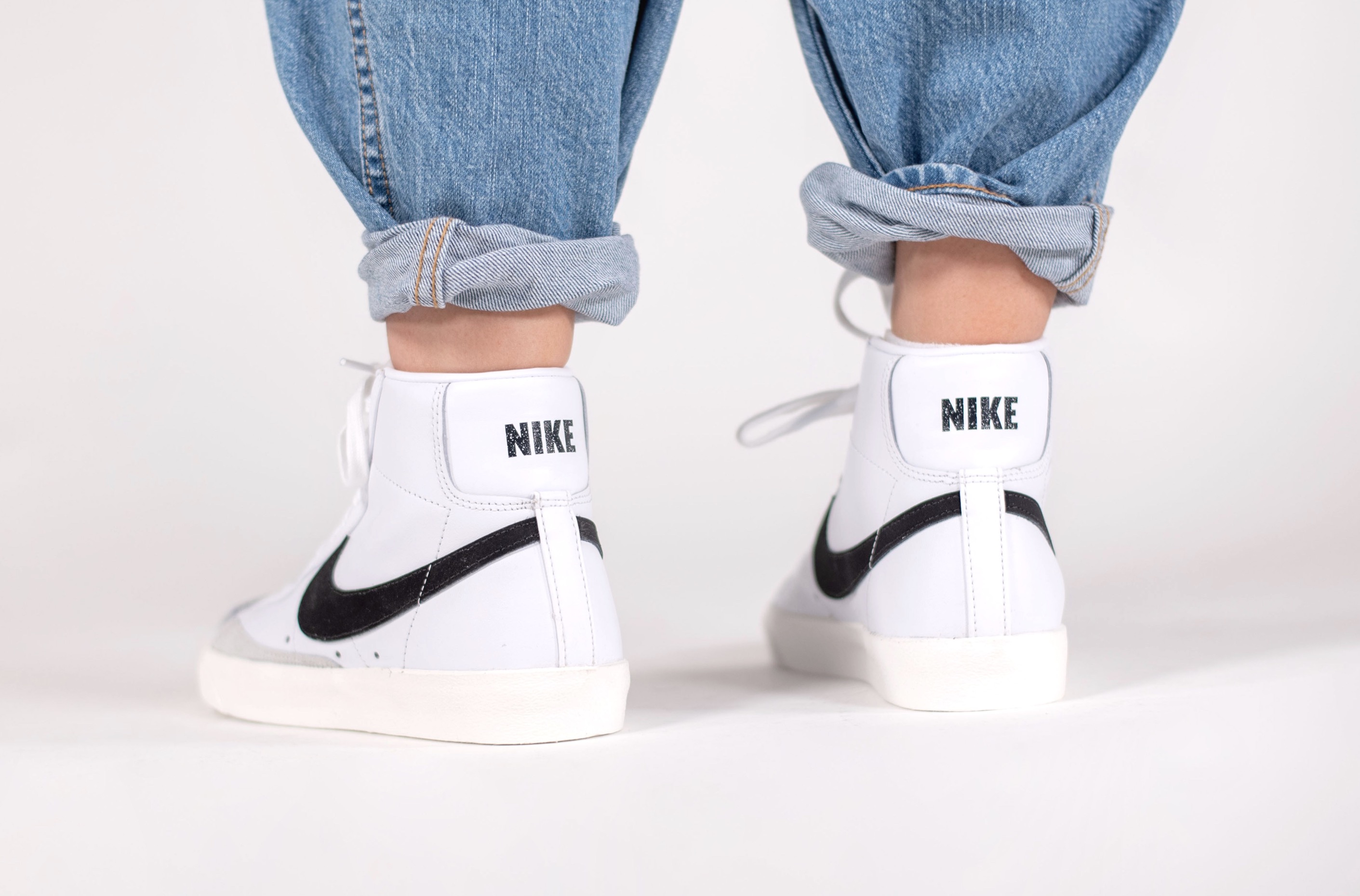 Nike Blazer Mid 77 Vintage White Black 2
