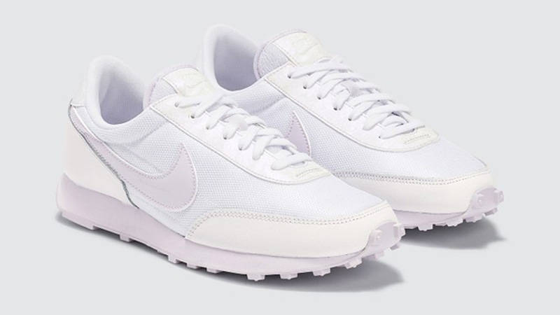 在庫文の必須!★NIKE DAYBREAK WHITE BARELY GRAPE Nike Daybreak WHITE BARELY GRAPE F