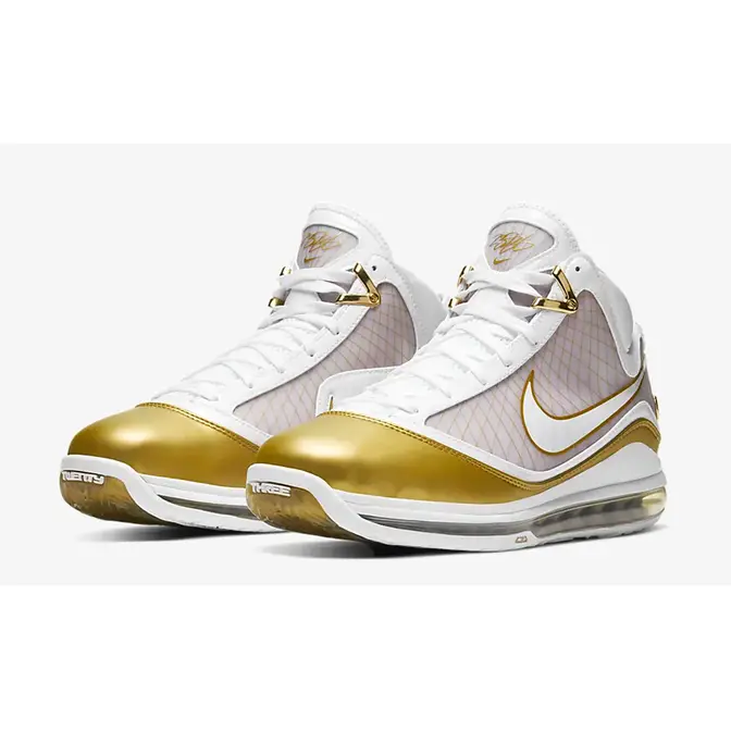 mens nike lebron 7 qs stores