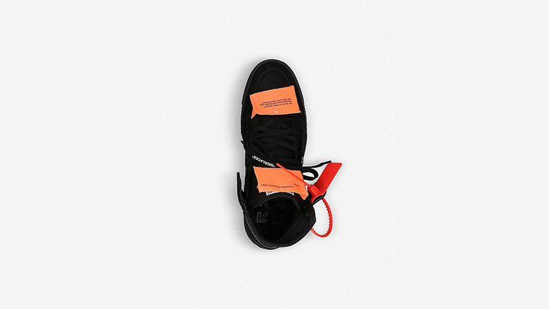 Off-White c o Virgil Abloh High Top Black middle