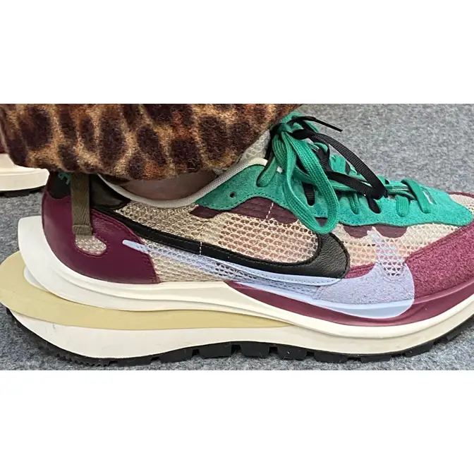 sacai x Nike VaporWaffle Villain Red Neptune Green | Where To Buy