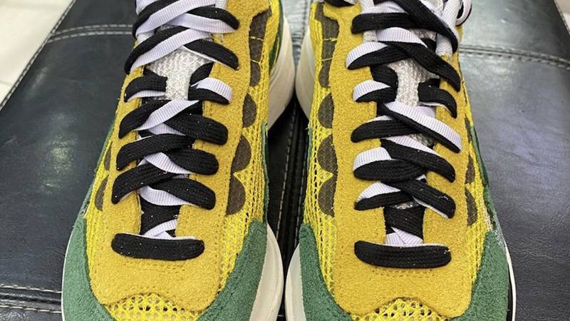 nike x sacai vaporwaffle tour yellow & gorge green