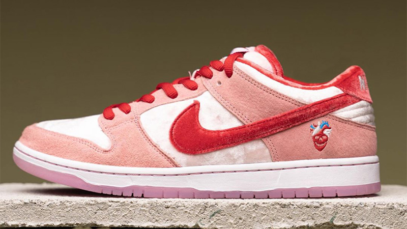 pink and red dunks