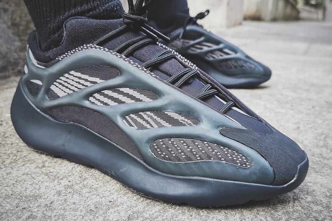 On Foot Look At Yeezy 700 V3 "Triple Black" | The Sole Supplier