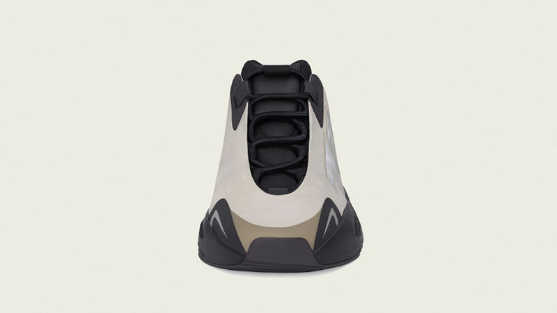 Yeezy 700 MNVN Bone middle