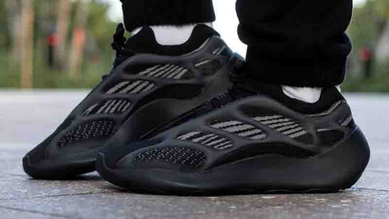 adidas yeezy v3 black