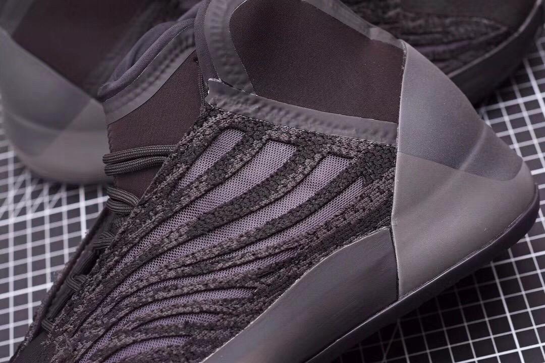 Yeezy Quantum "Barium"