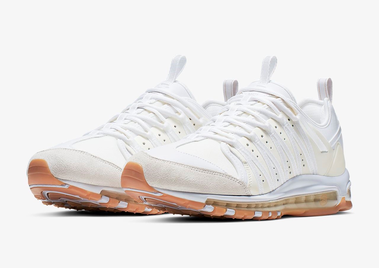 Catch These 25 Price Drops Before They Sellout From The Nike UK SALE 11
