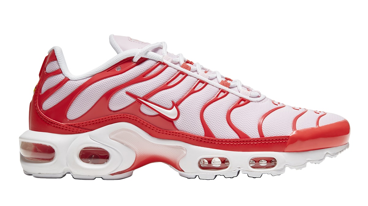 nike-air-max-plus-white-red-cw7040-600-release-date-info-1