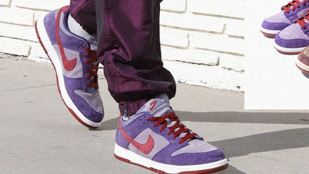 The Nike Dunk Low "Plum" From 2001 Is Returning Next Month The Nike Dunk Low "Plum" From 2001 Is Returning Next Month