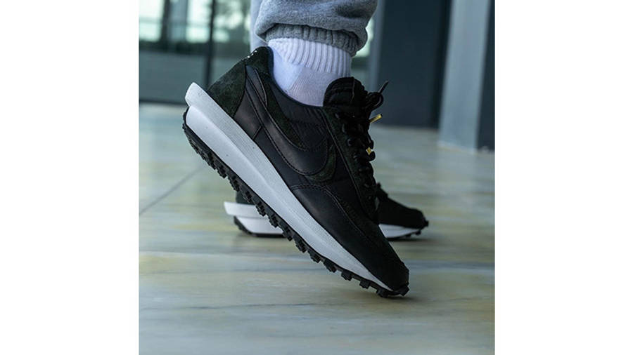 nike ld waffle black and white