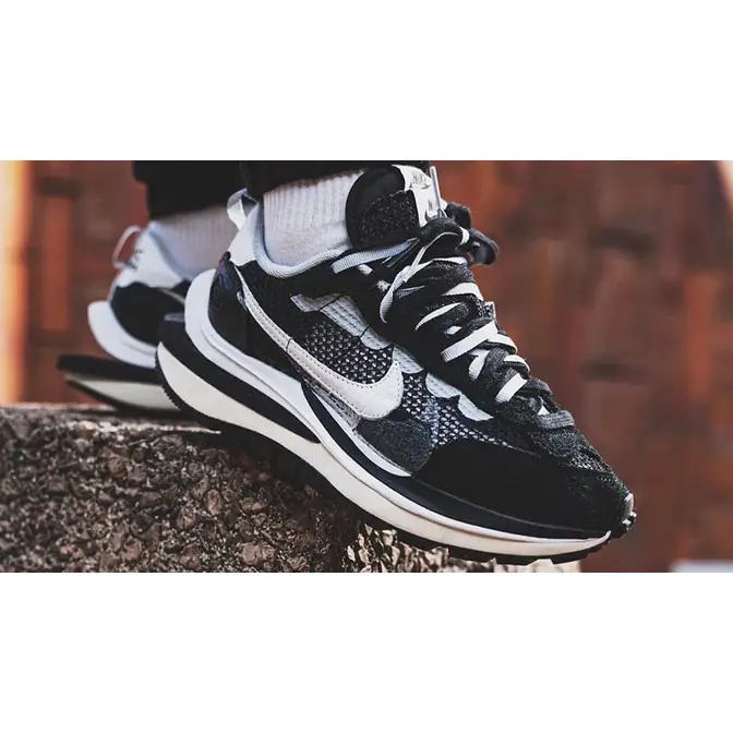 sacai x Nike VaporWaffle Black White | Where To Buy | CV1363-001