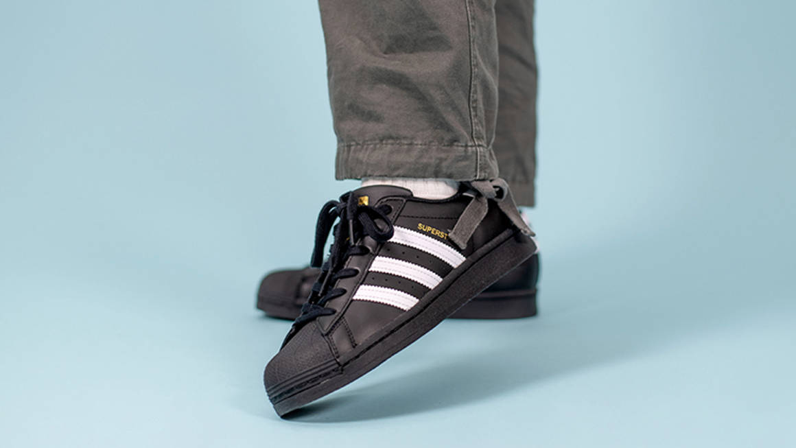 how do adidas superstar shoes fit
