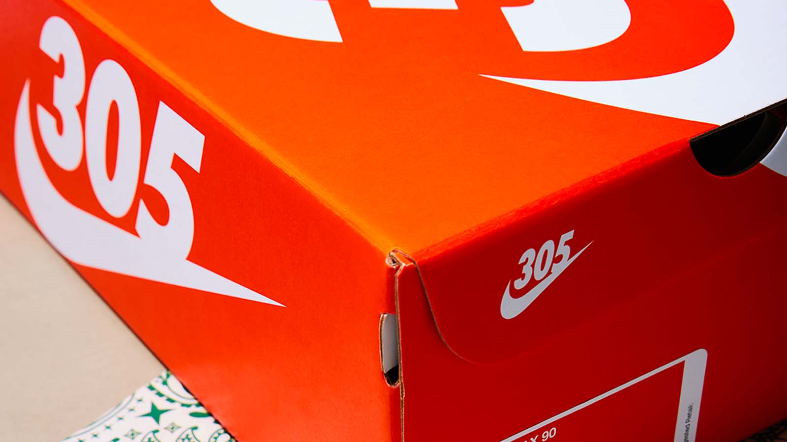305 UNKNWN x Nike Air Max 90