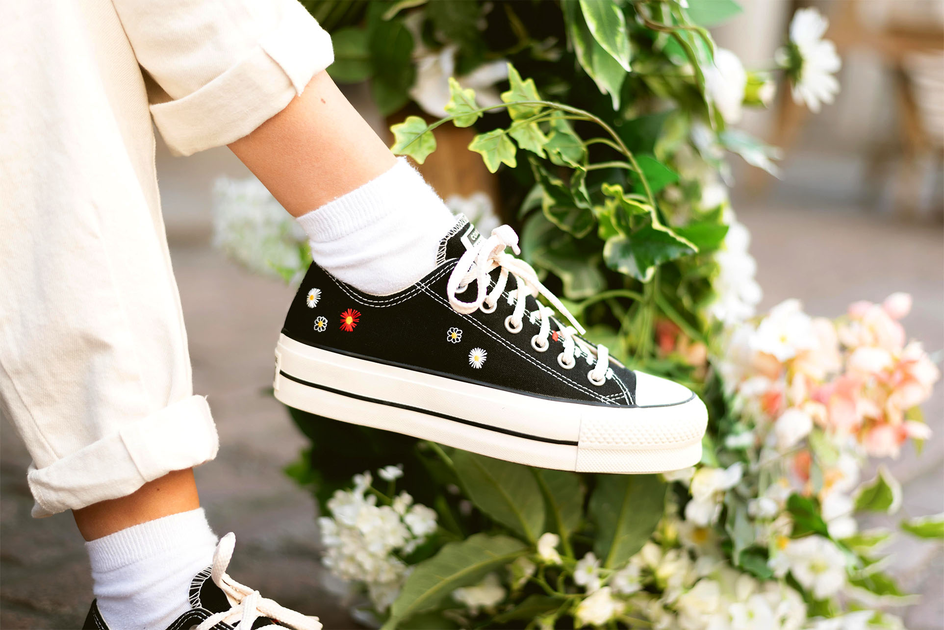 Converse All Star Low Express Yourself Floral 2